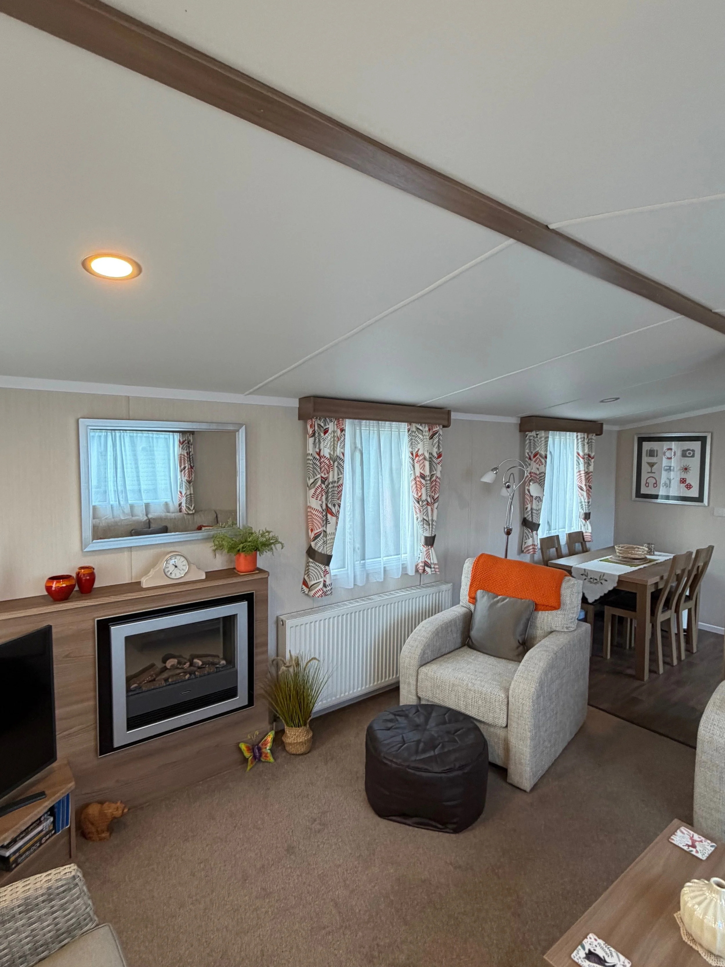 54 beechwood lounge2.jpg