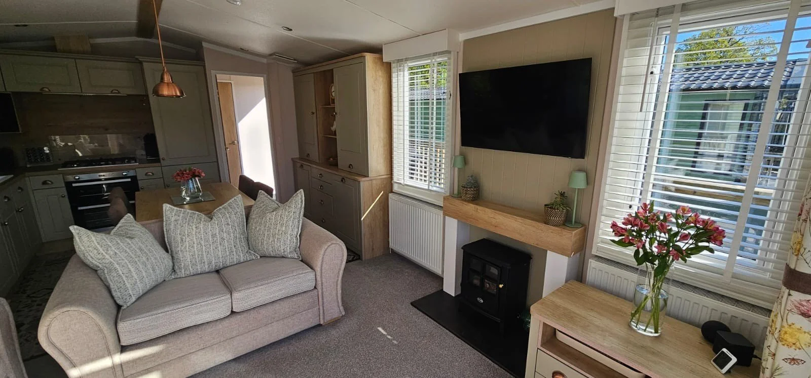 living area 2.jpg
