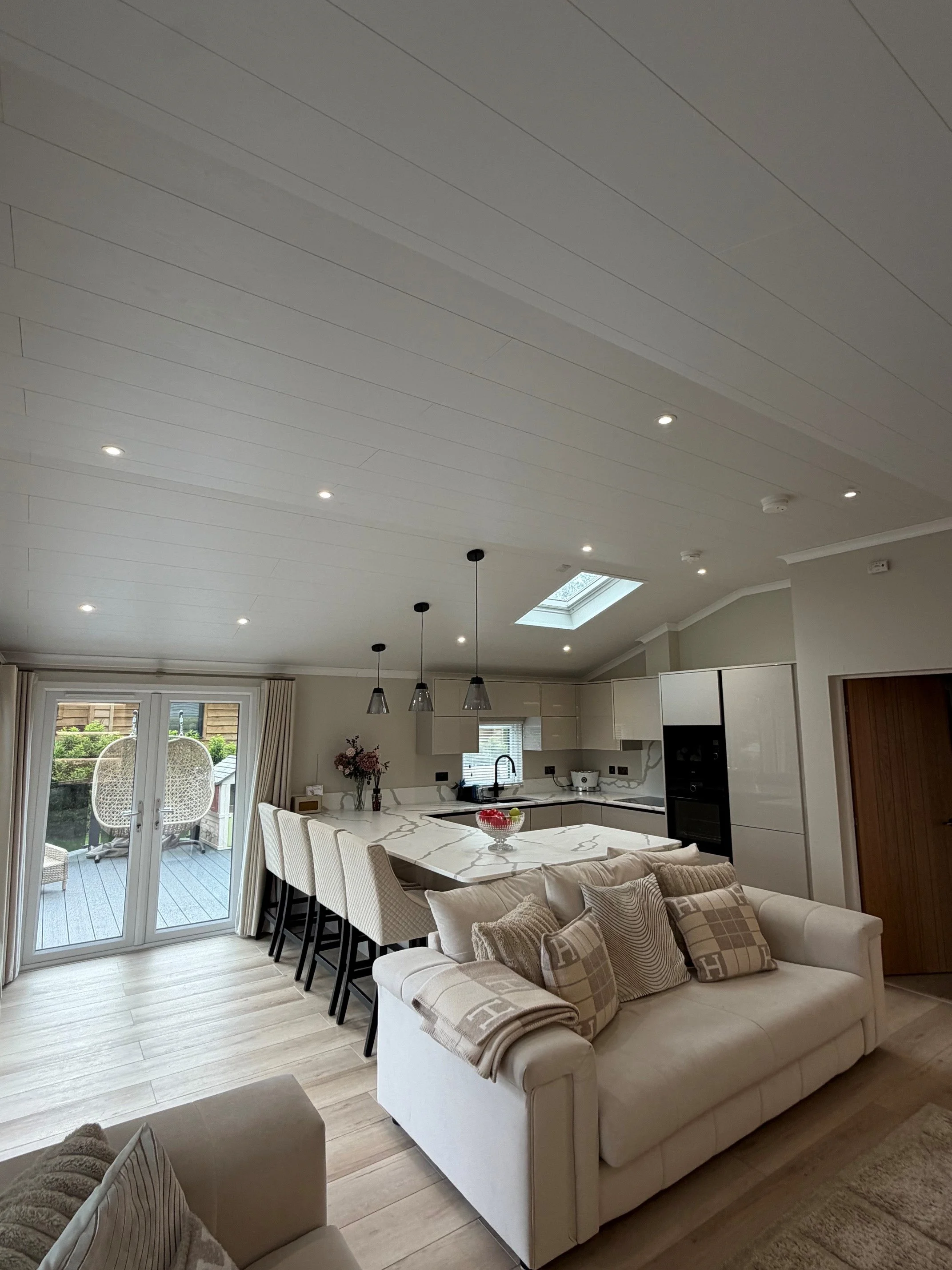 Living area.jpg