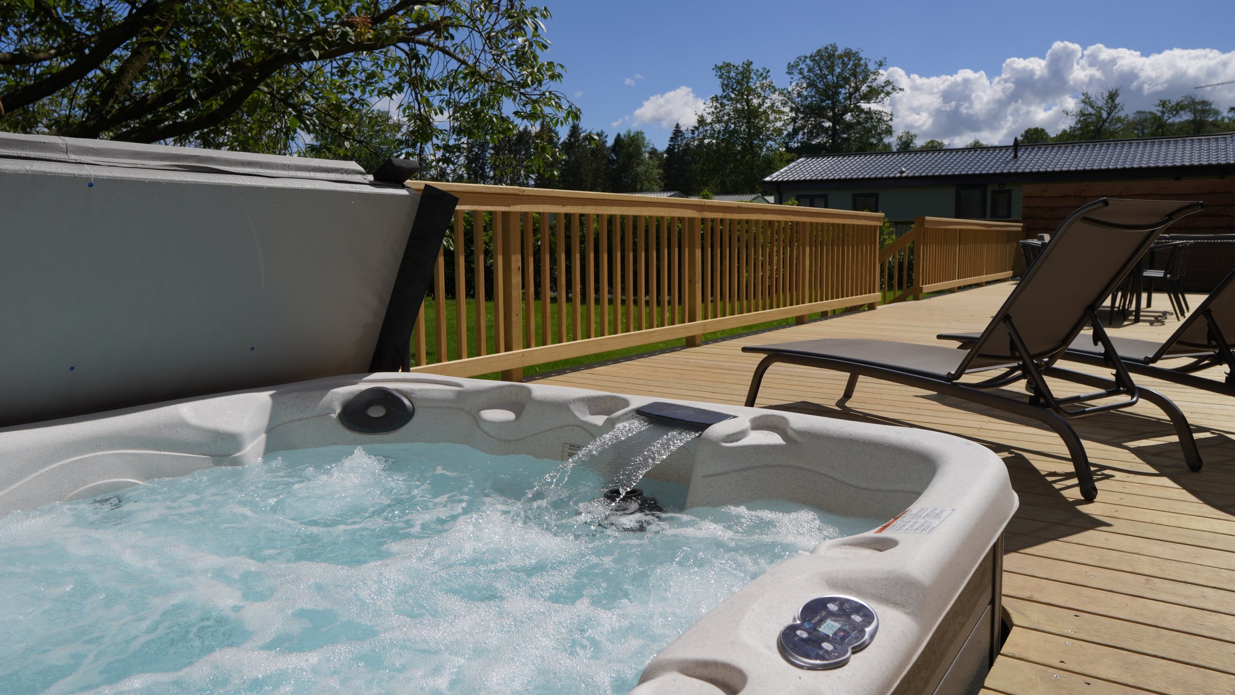 Blossom hot-tub.JPG