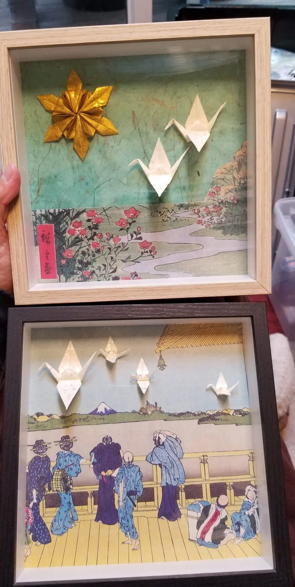 Pilar Bellido - Origami and paper crafts, art prints and knitwear.