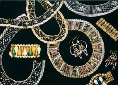 RROriginals - Bracelets and necklaces made with safety pins.