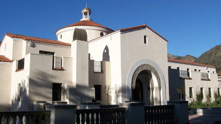 Saint Thomas Hall_01.JPG