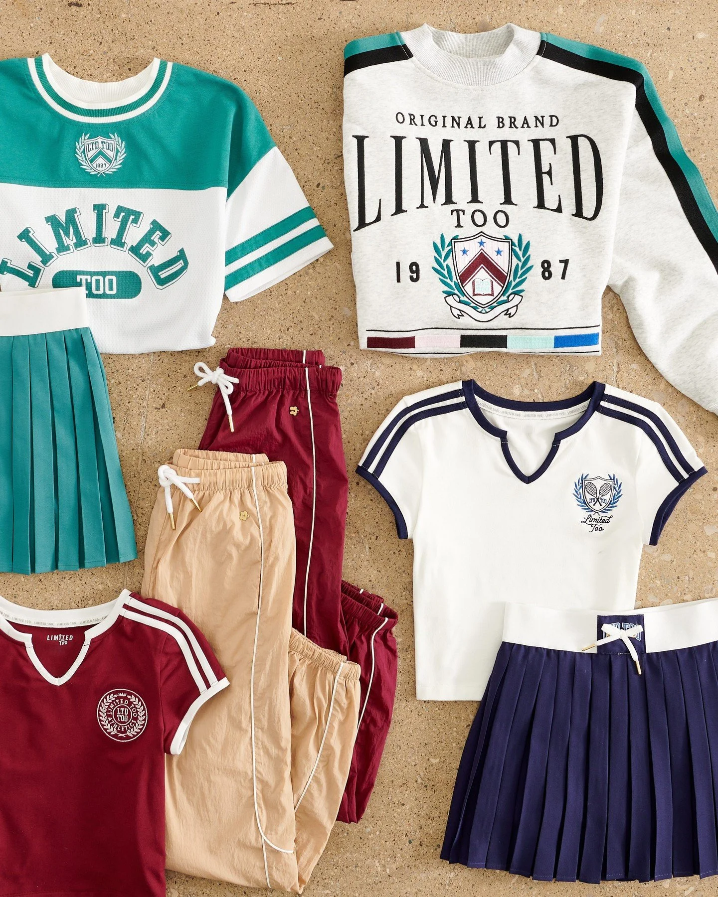 The sporty outfit spread. Just in time for football season. 

Shop Limited Too new arrivals linked in our bio