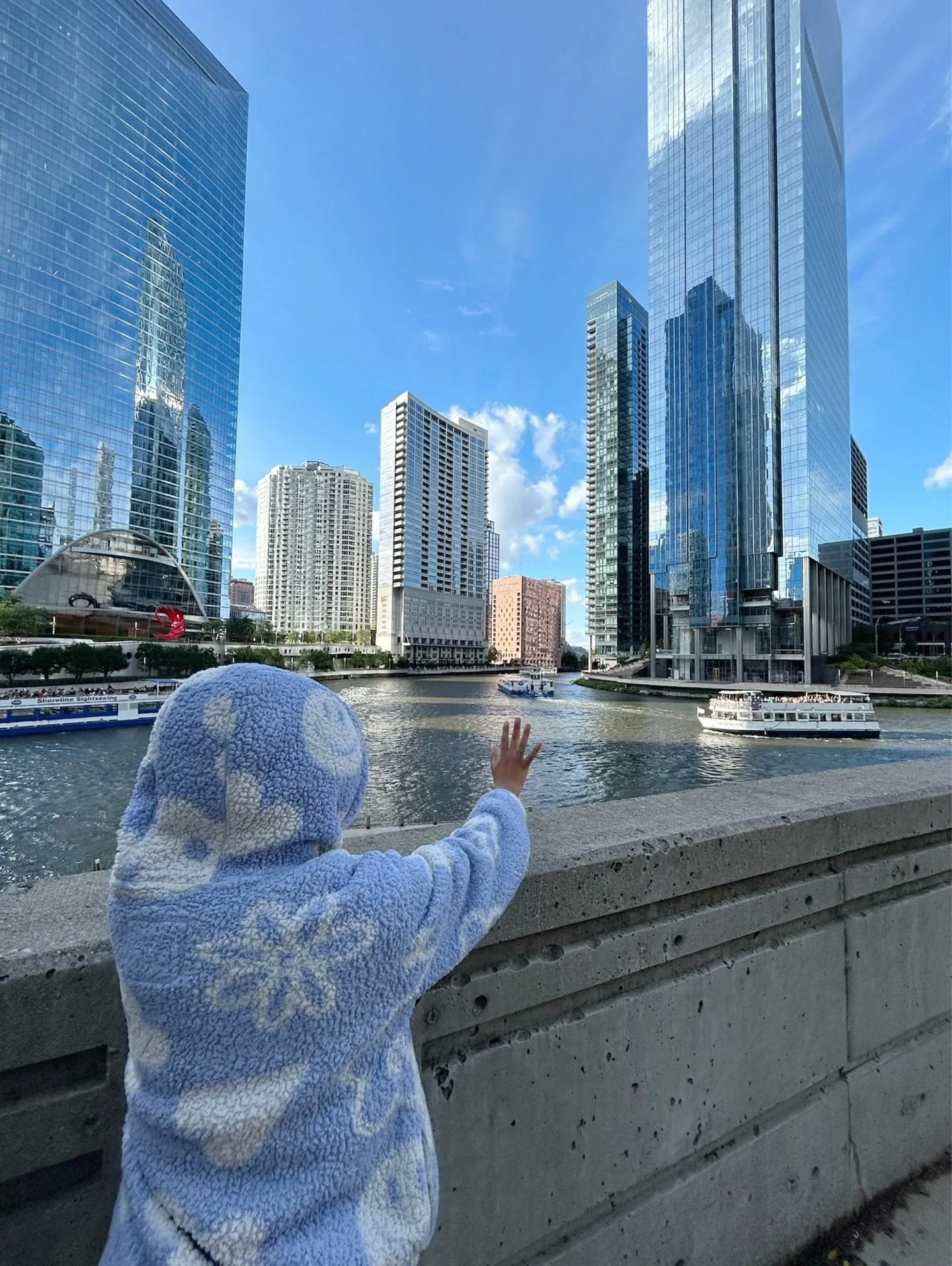 City vibin' in Limited Too ☀️

@somedayillbeontime