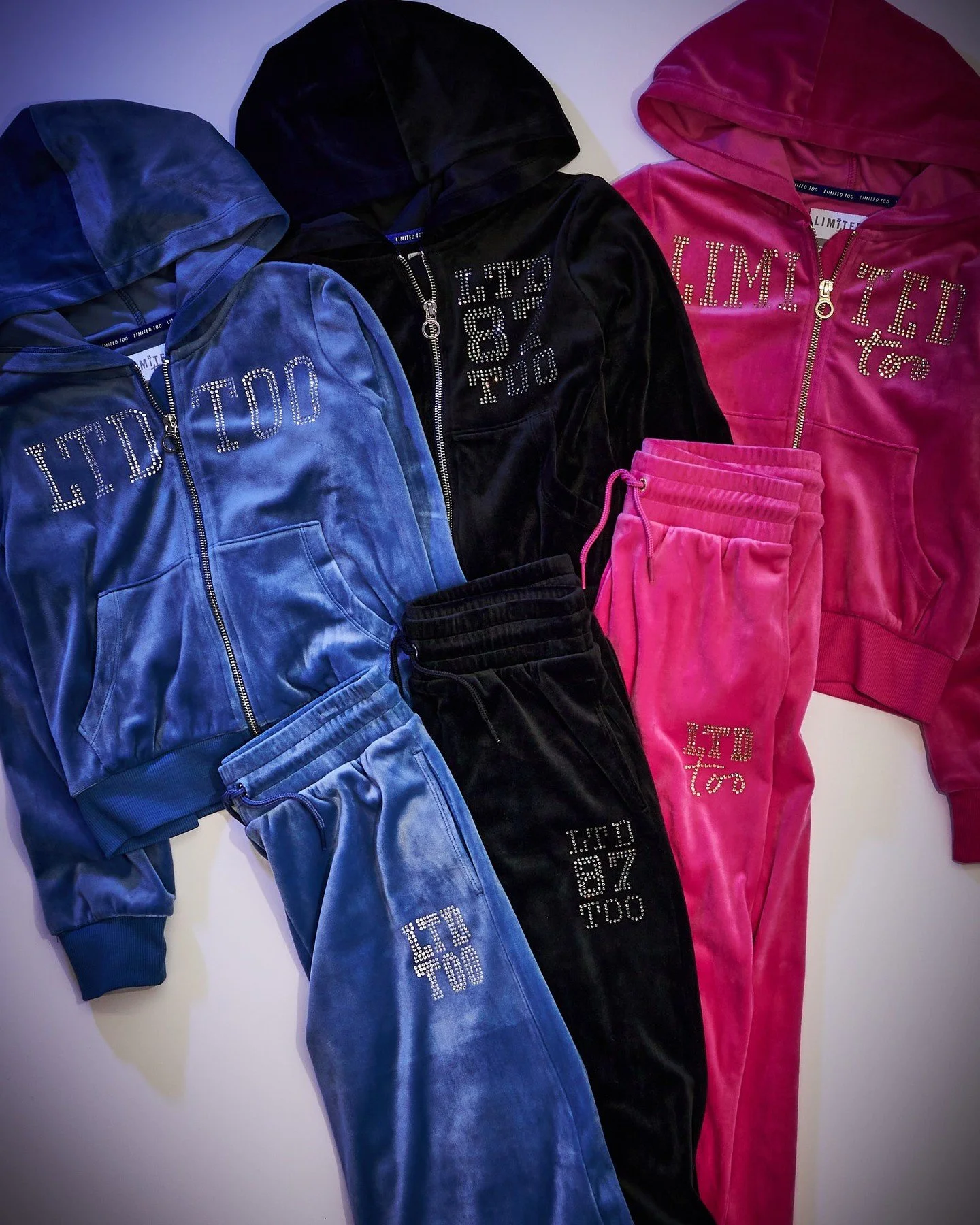 Cyber Savings Alert ‼️

Velour zip-ups are now $17 and pants are only $14 each! PLUS: Buy 2 or more and get 30% off 🤩

Shop now at the link in our bio - this deal ends today!