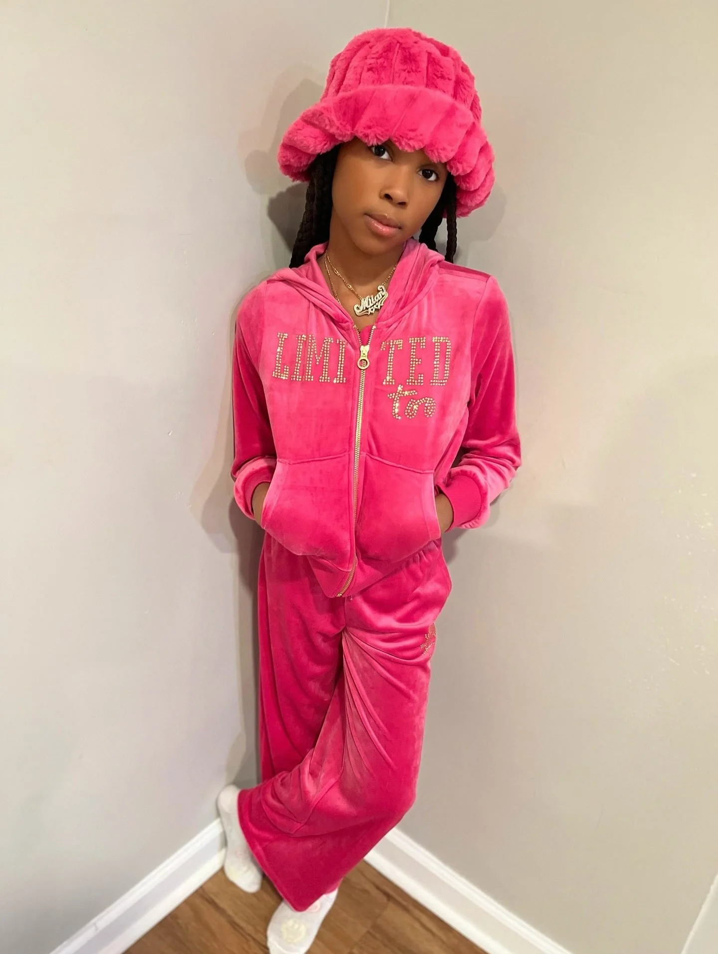 on Wednesdays we wear [the Limited Too velour] pink! 💕 
@lovemilanbrielle @samsclub