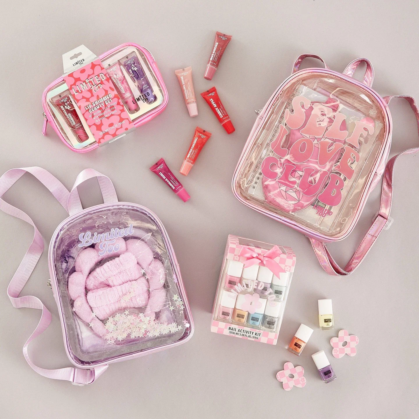 ✨ Stocking Stuffer Alert ✨ Lip kits, nail polishes, spa kits, and more. Set her up for the perfect self-care day at the link in our bio 💖