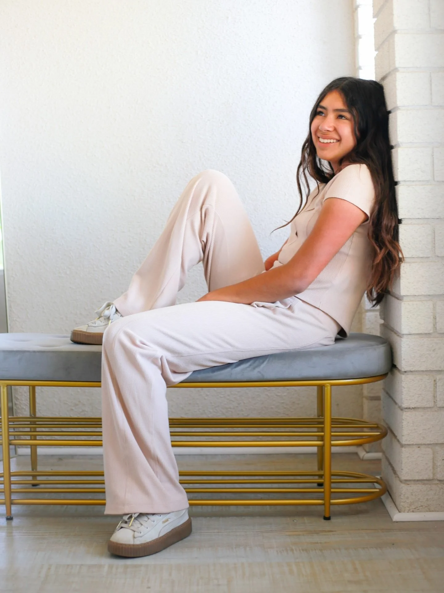 Cozy cute Limited Too lounge as seen on Sol&eacute;a 🤍
@hypefam805