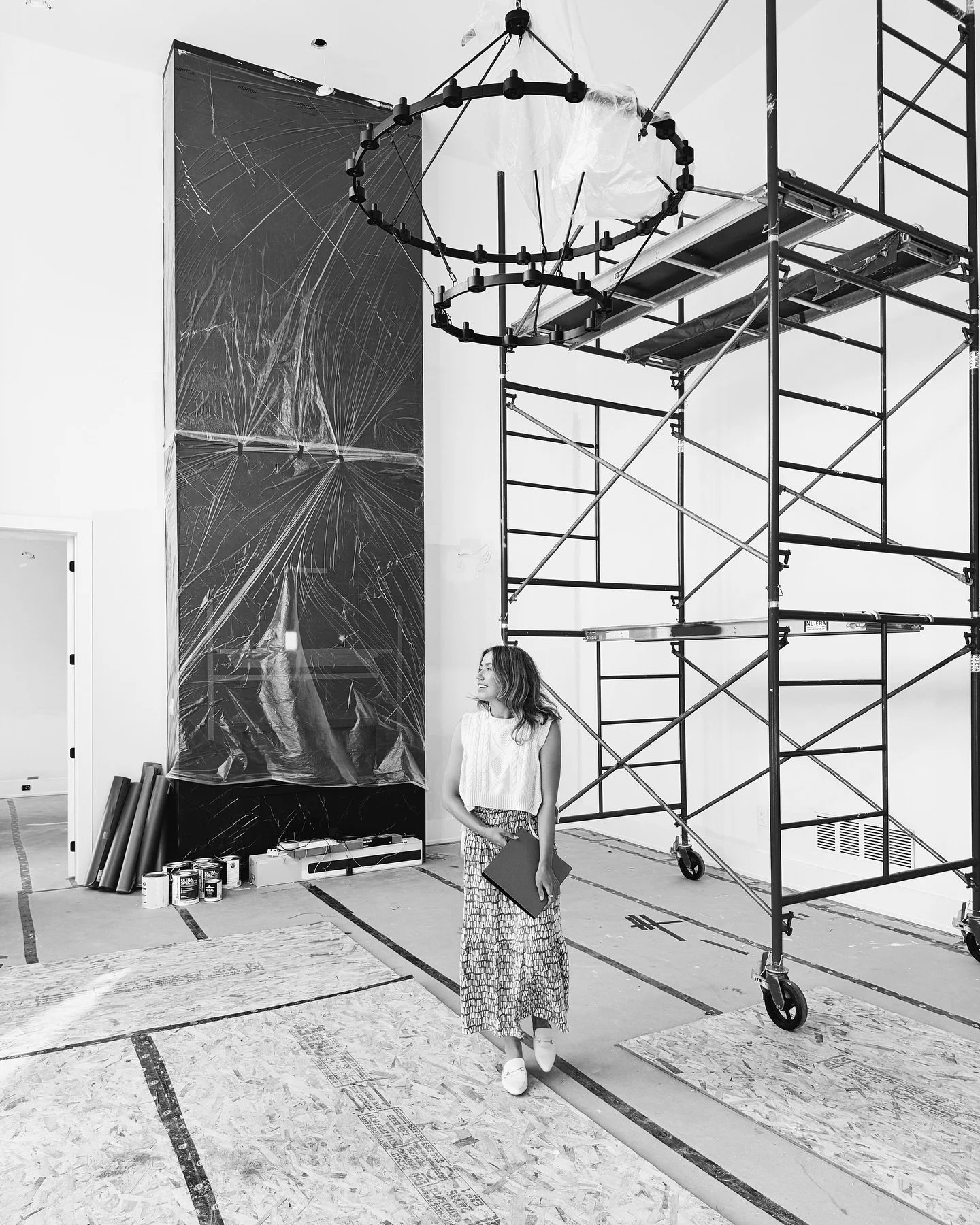 Some raw BTS from our #LoraBayProject install last week!

Amazing clients, awesome crew, great work, and lots of laughs. 

As with any construction, we had our fair share of hiccups (LOL @ the calendar&hellip; don&rsquo;t ask 😂). Super satisfying to