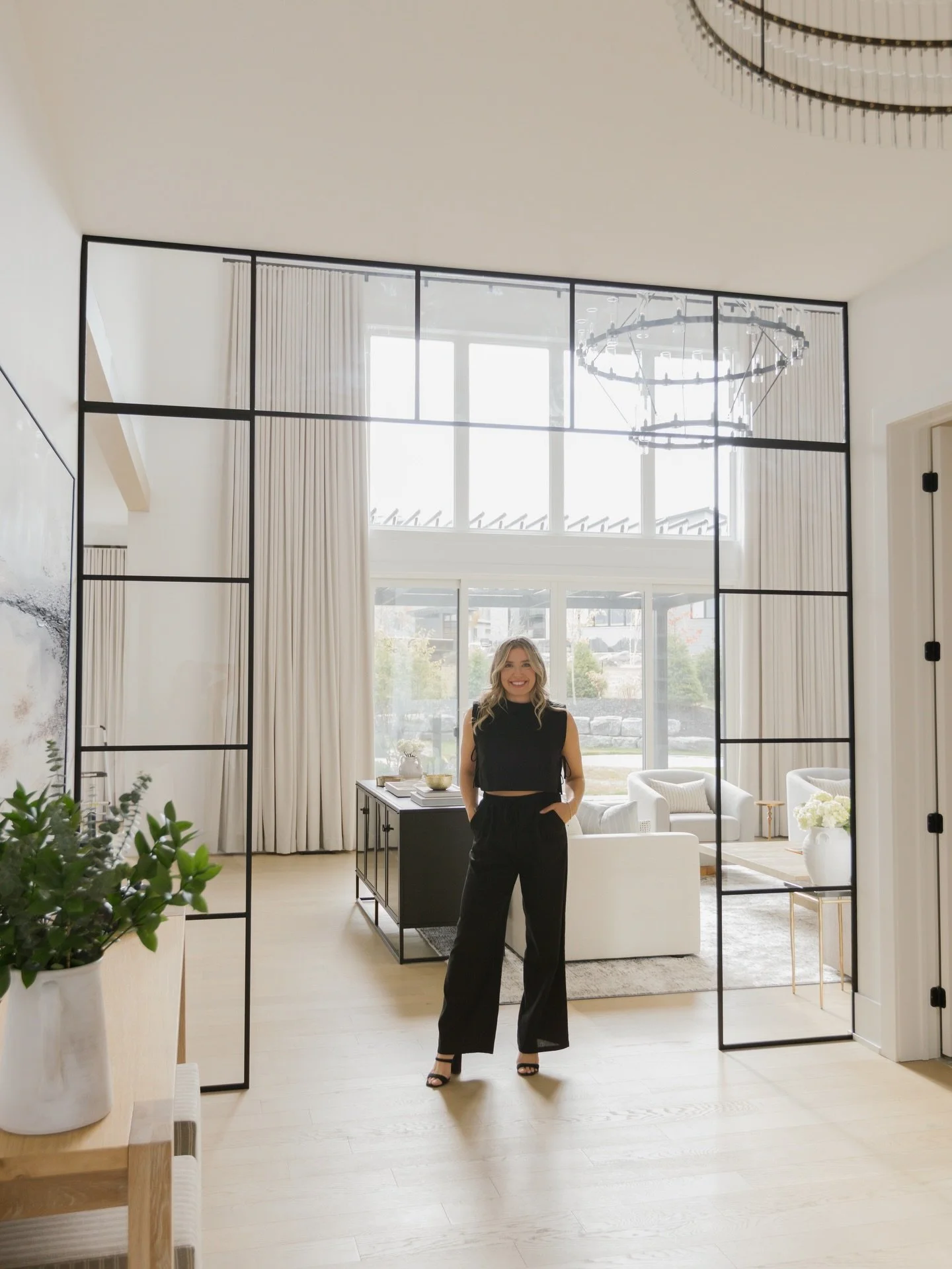 things from last year that I want more of in 2026 ➡️

Let me know what you want to see this year!

-

Leah Simpson Design is a full-service interior design studio based in Collingwood and Muskoka, shaping renovations and new builds through natural ma