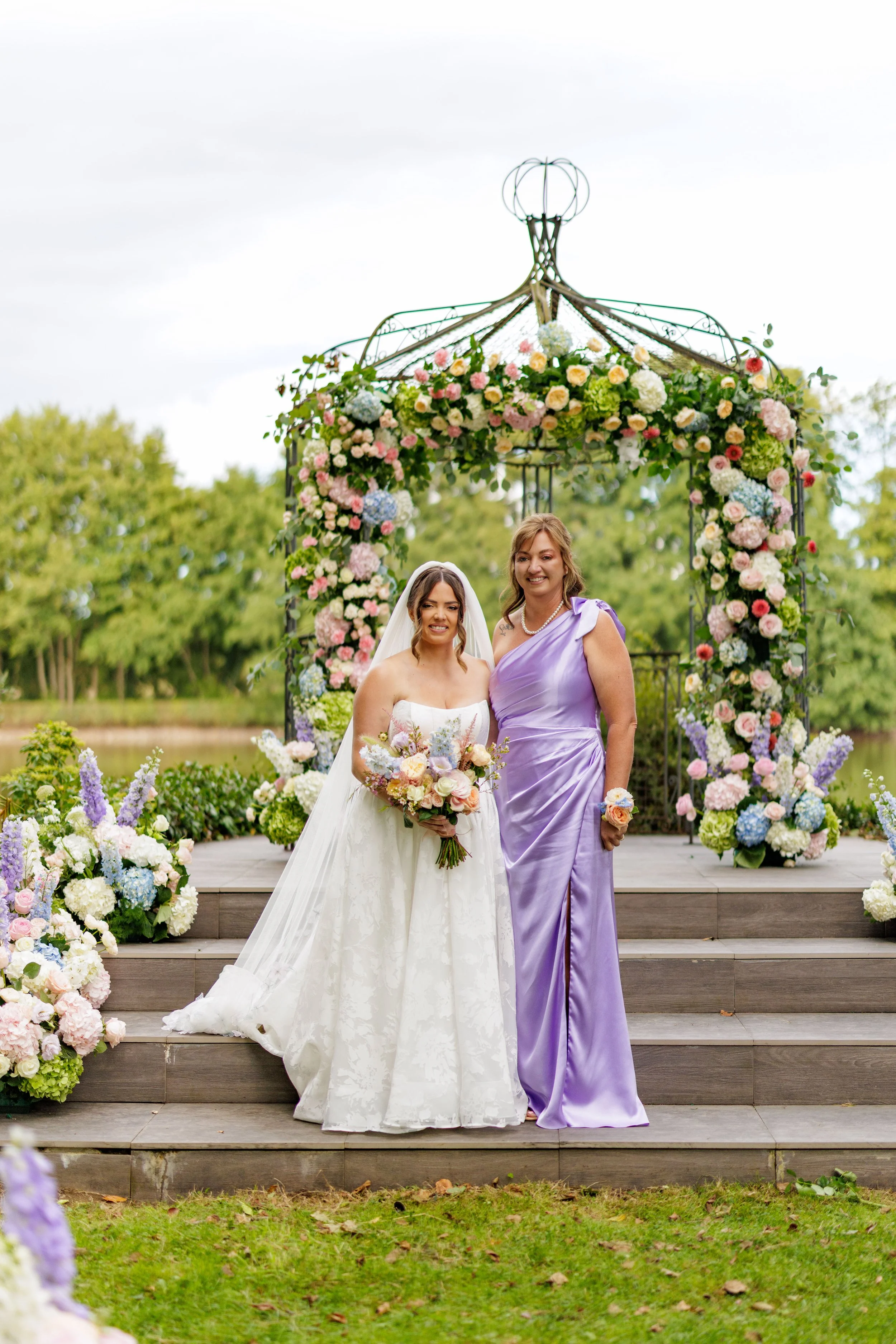 How Much Do Wedding Flower Cost in France?
