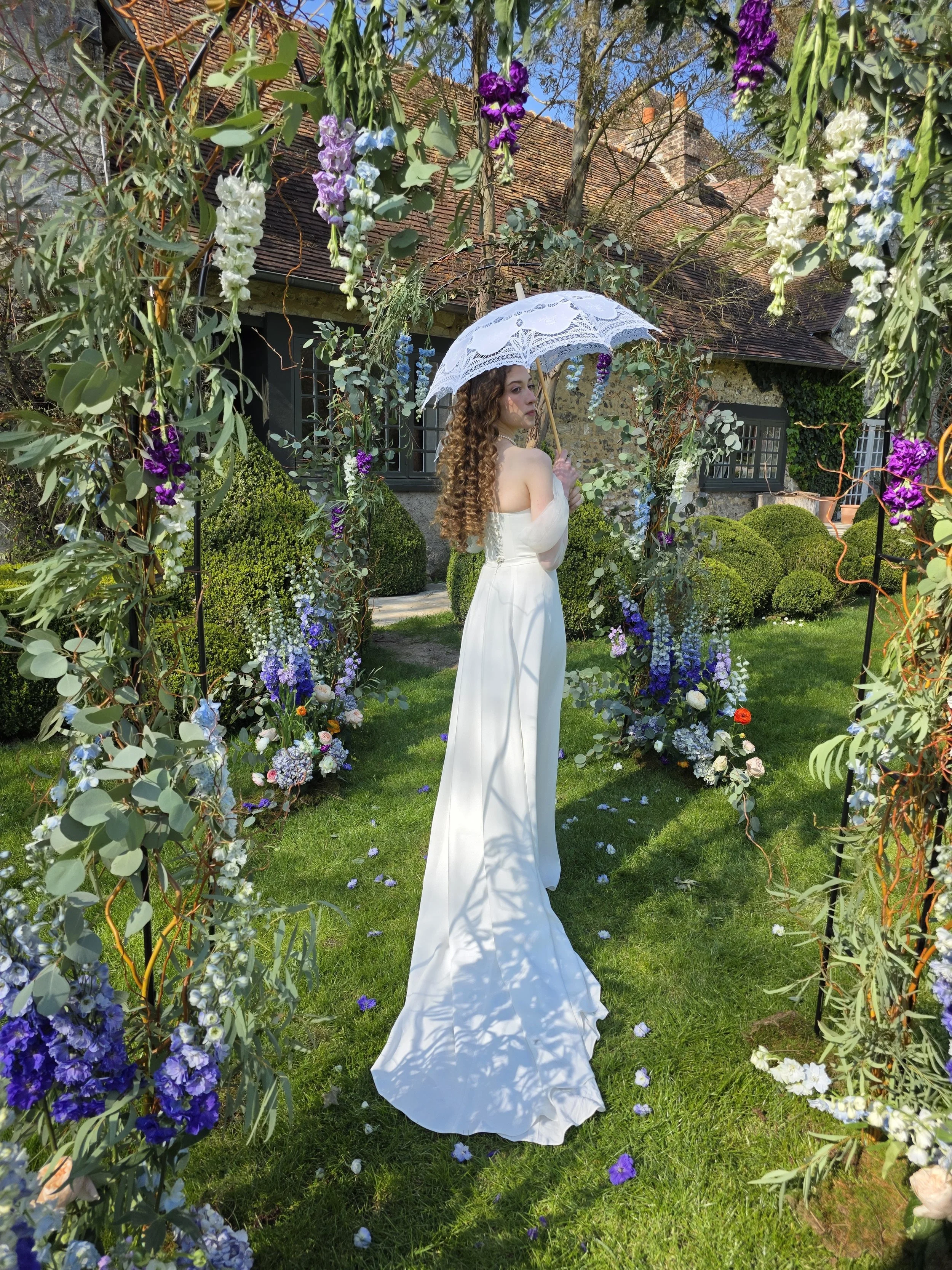 What Does Garden-Style Wedding Florals Really Mean?