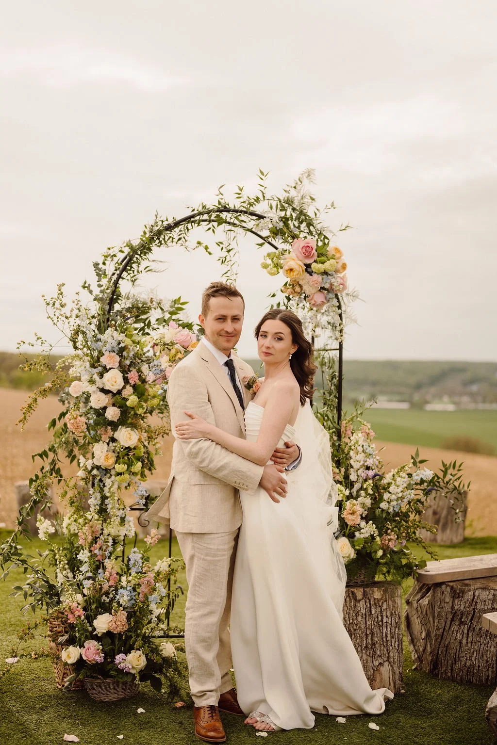 10 Ways to Save Money on Wedding Flowers Without Anyone Noticing