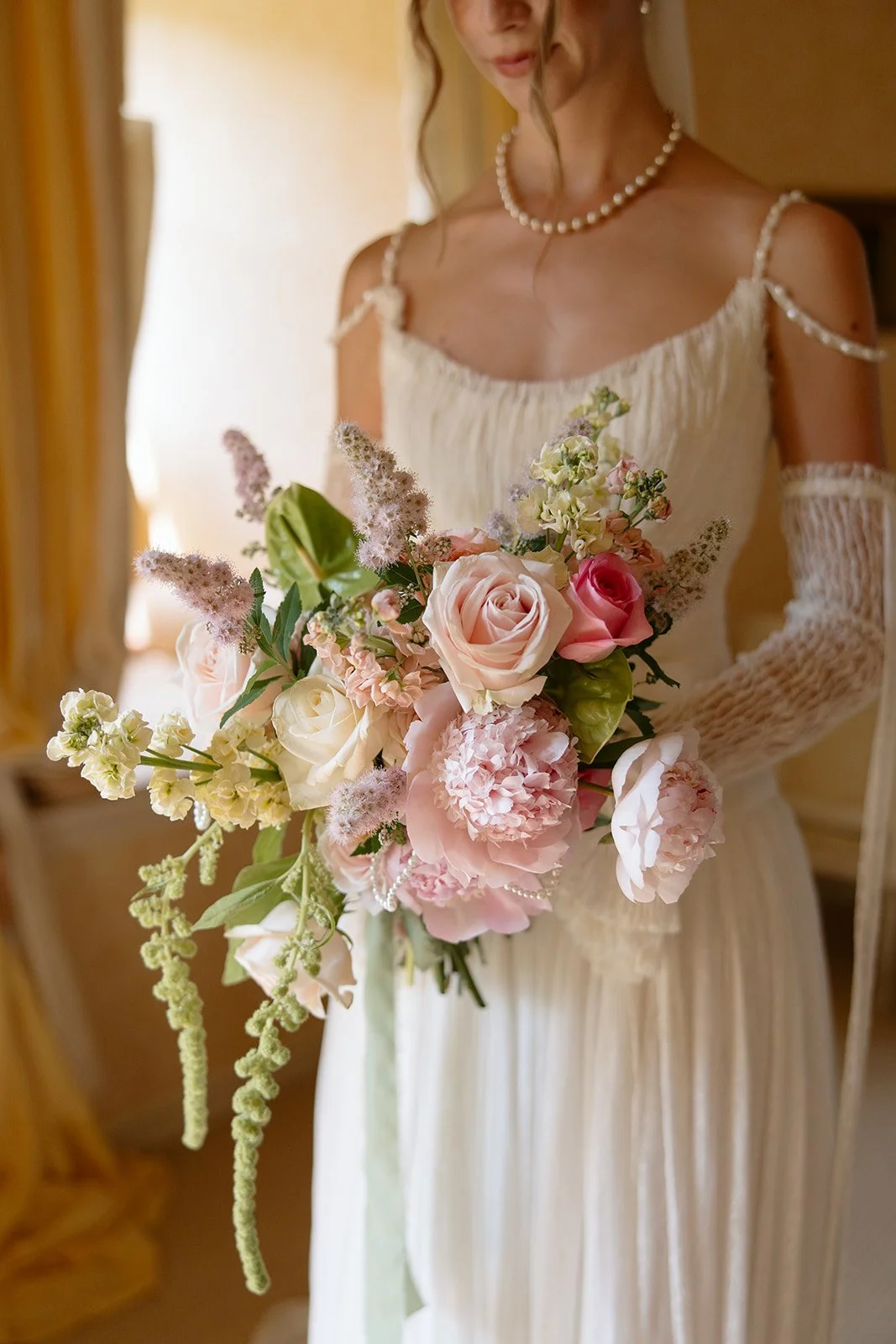 Bride bouquet for a June wedding in France at Chateau Allure du Lac