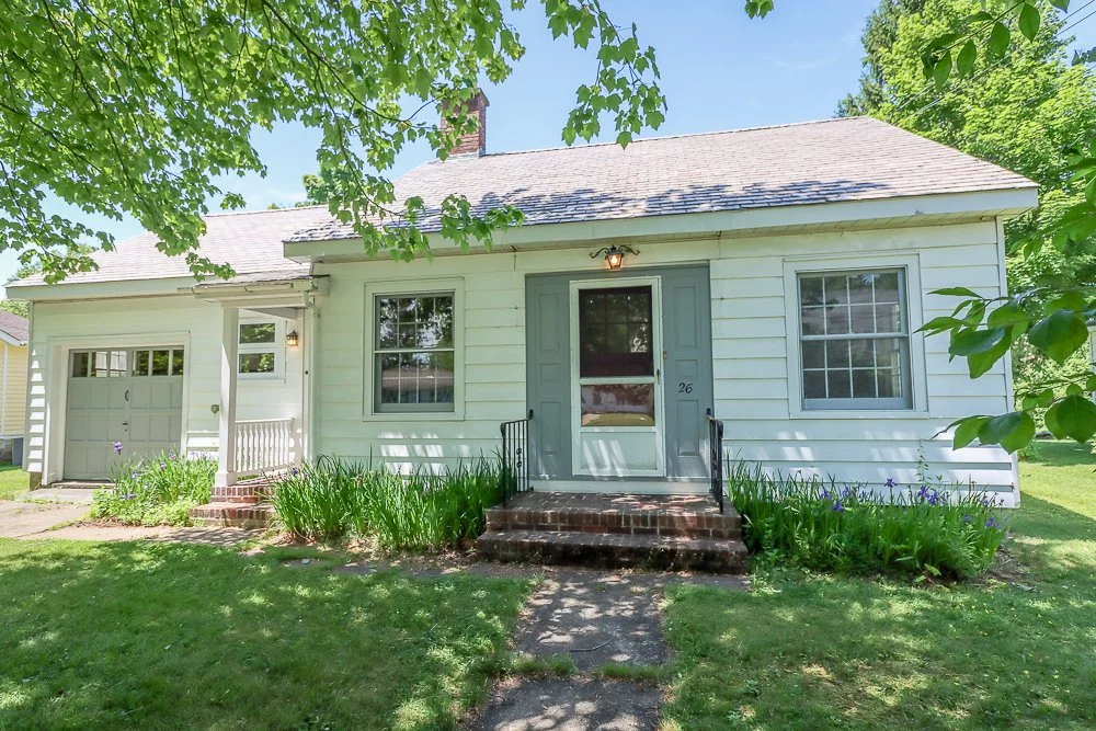 26 Houseman front 