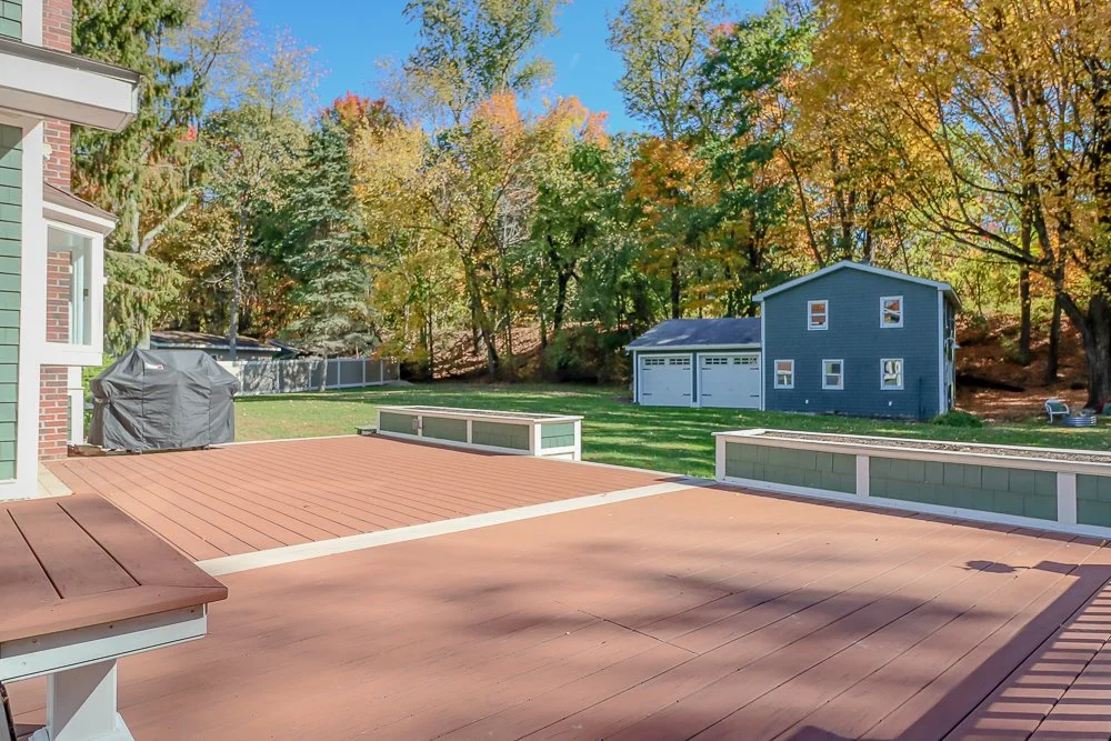 42 White Mills deck.jpg