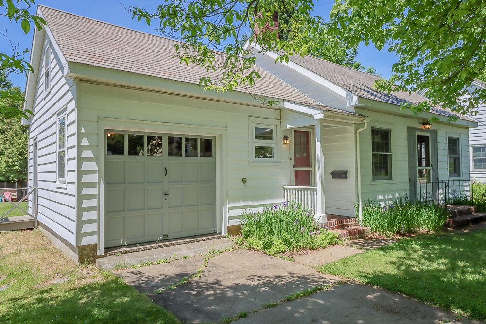 26 Houseman exterior of garage