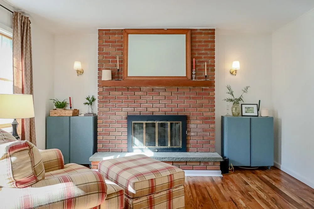 46 Hawthorne fireplace.jpg