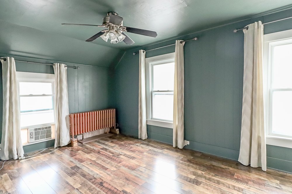 34 Elm green bedroom.jpg