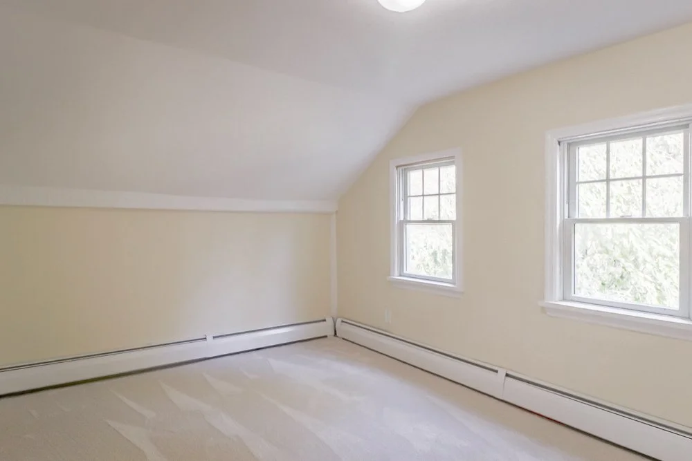 42 White Mills 3rd bedroom.jpg
