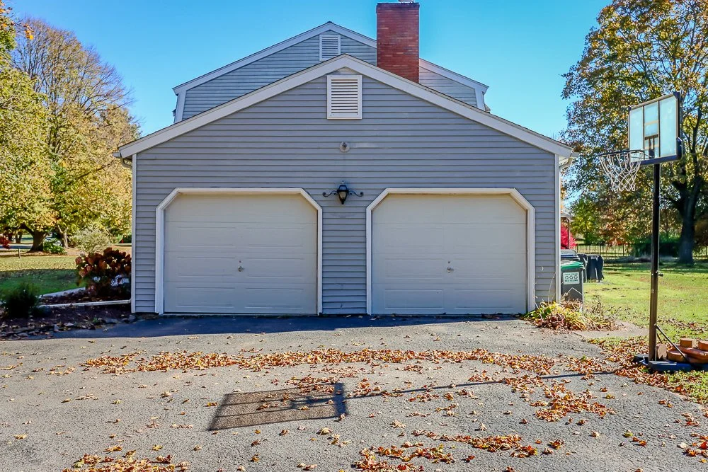 46 Hawthorne garage exterior.jpg
