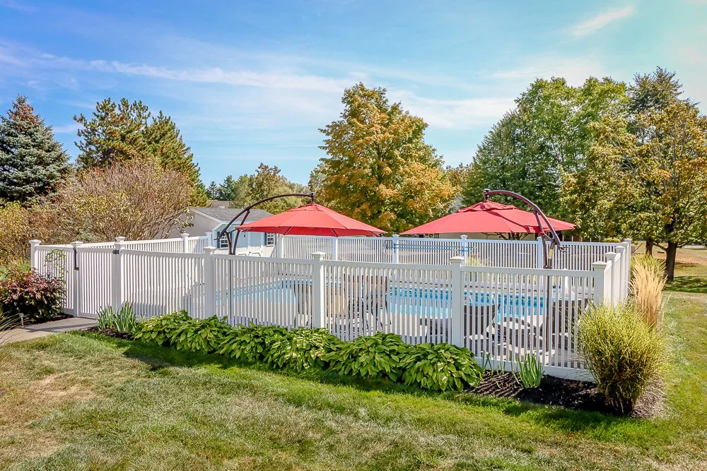 144 Blossom pool fence