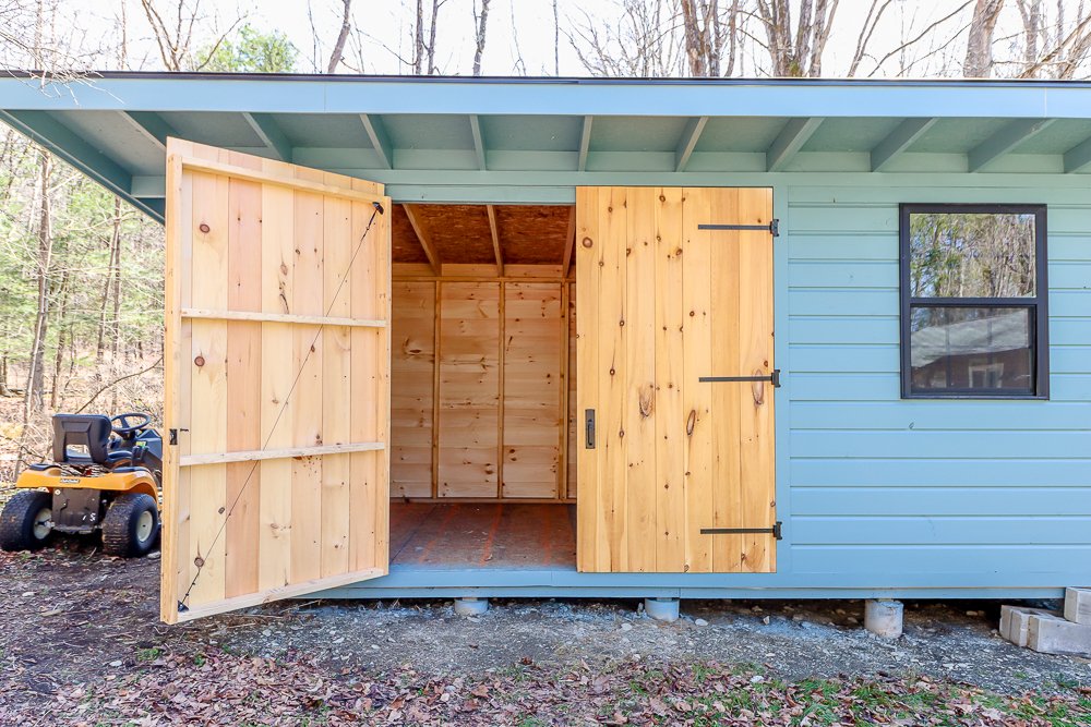 32 Harvey Mtn shed.jpg
