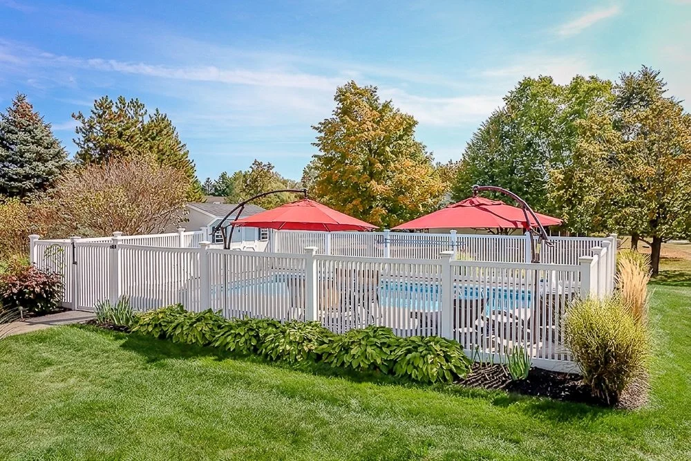 144 Blossom pool fence