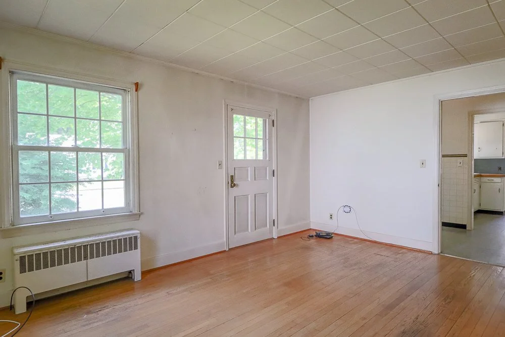 26 Houseman living room