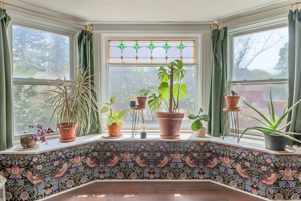 34 Elm primary bedroom bay window.jpg