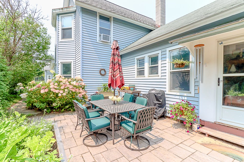34 Elm patio 3.jpg