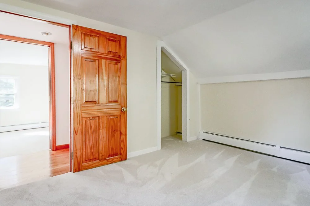 42 White Mills 3rd bedroom 2.jpg