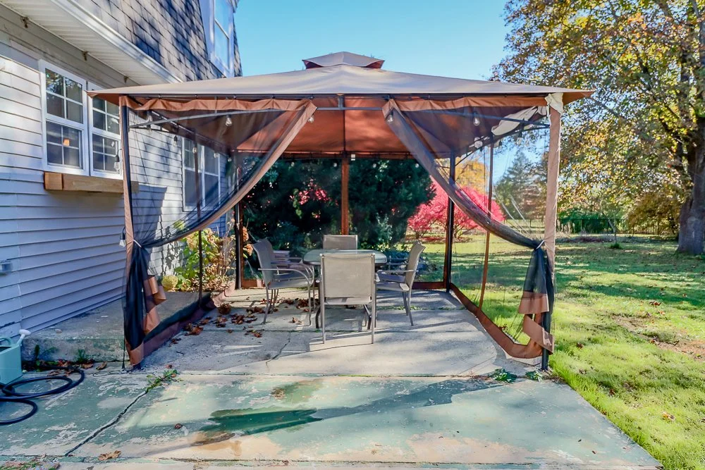 46 Hawthorne pergola.jpg