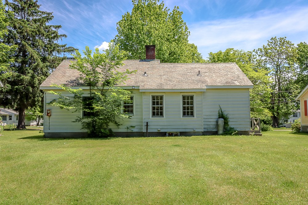 26 Houseman rear