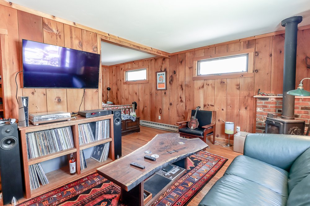 32 Harvey Mtn primary suite.jpg