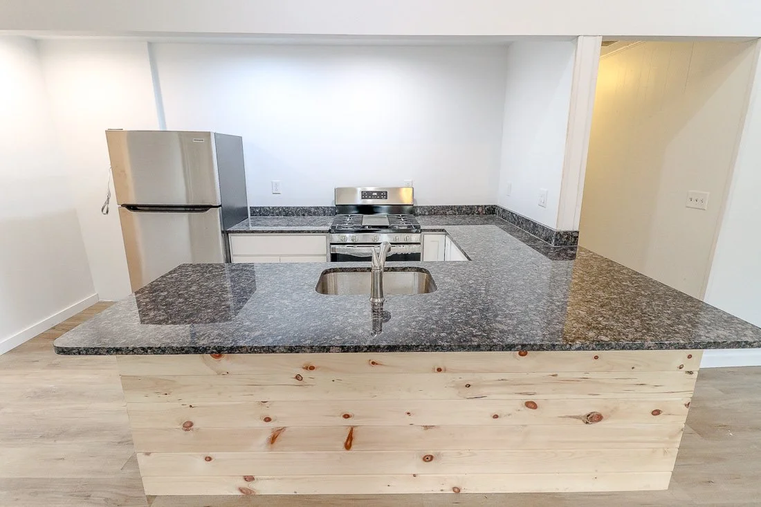 65 kitchen.jpg