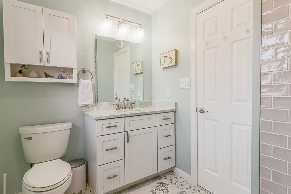 144 Blossom full bath