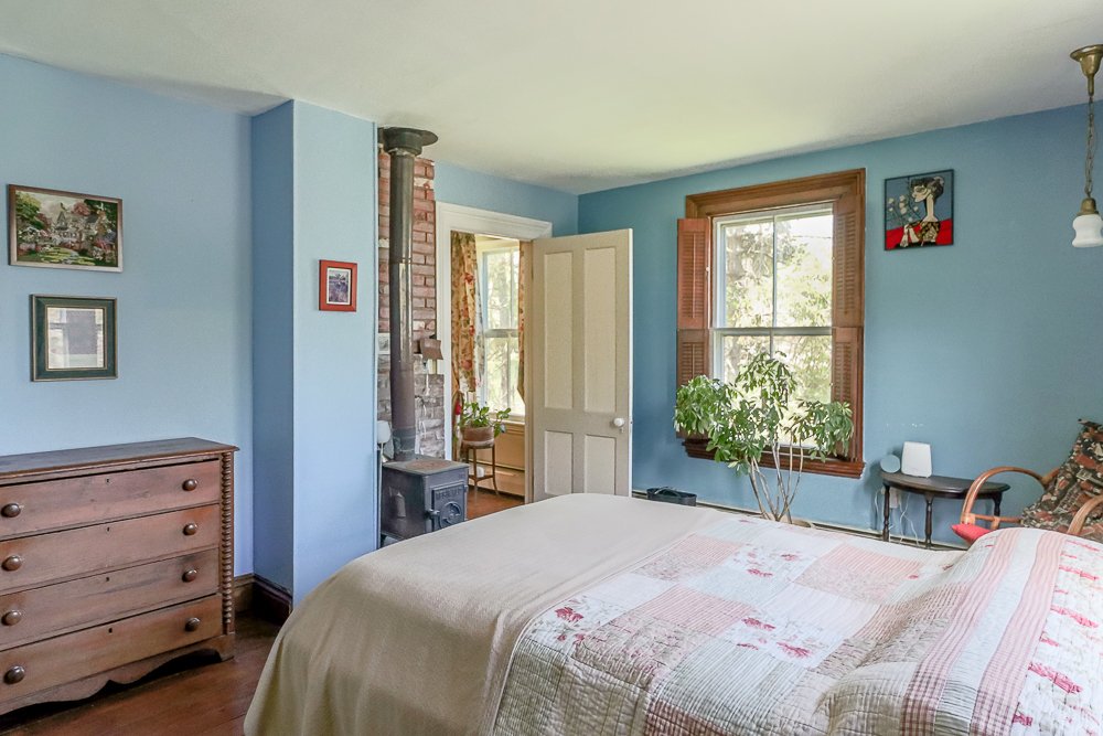 187 West blue bedroom.jpg