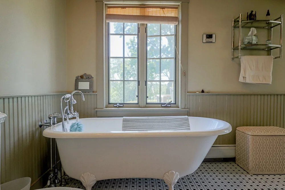 682 Route 203-primary ensuite clawfoot soaking tub.jpg
