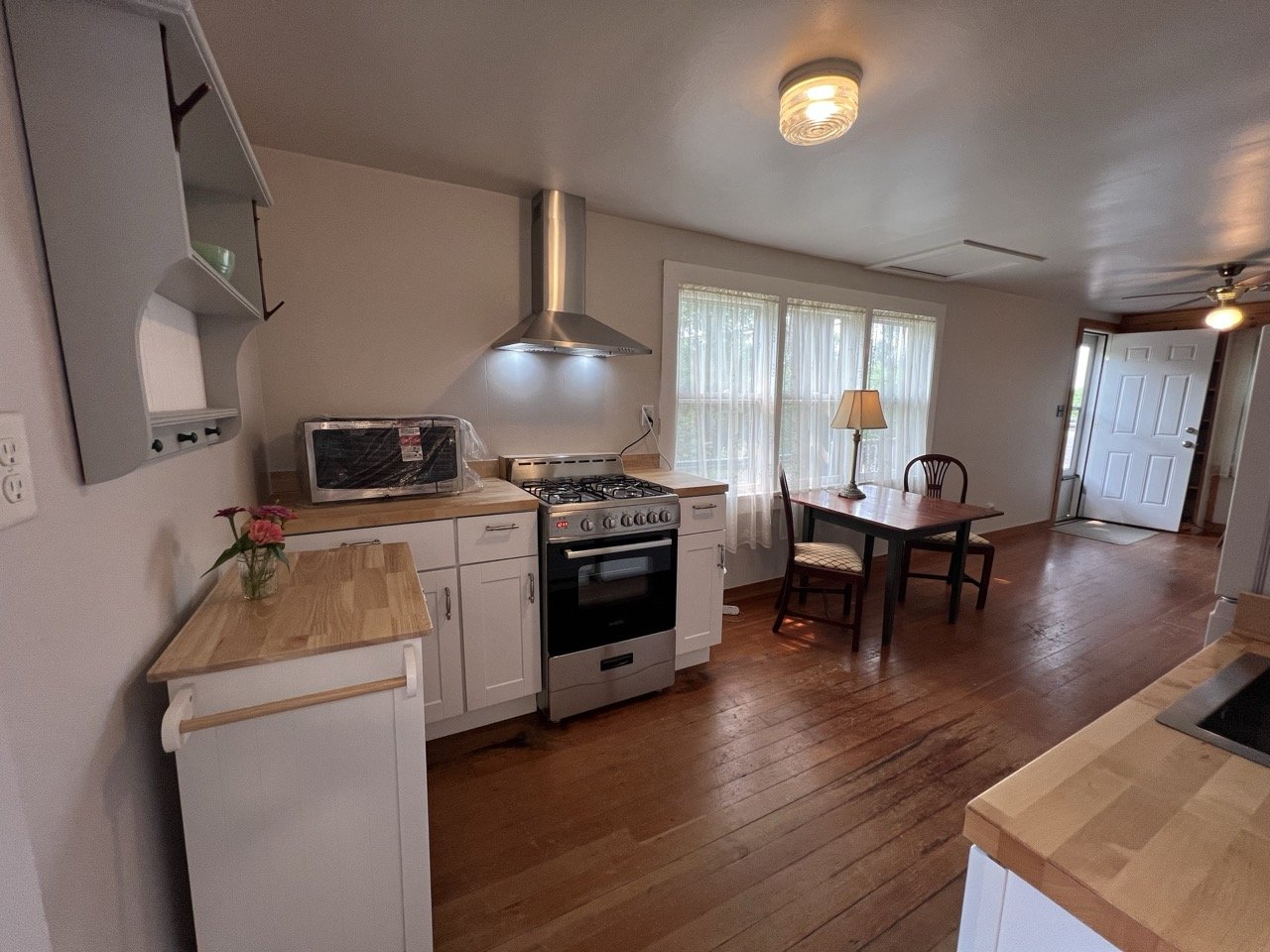 7 Pohndorf kitchen to LR.jpeg