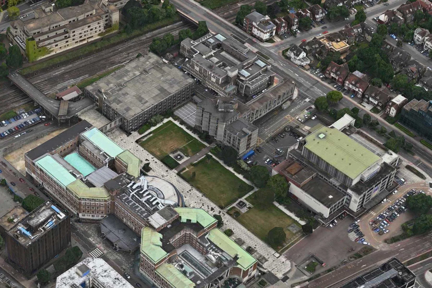 607-croydon-college-existing-aerial.jpg