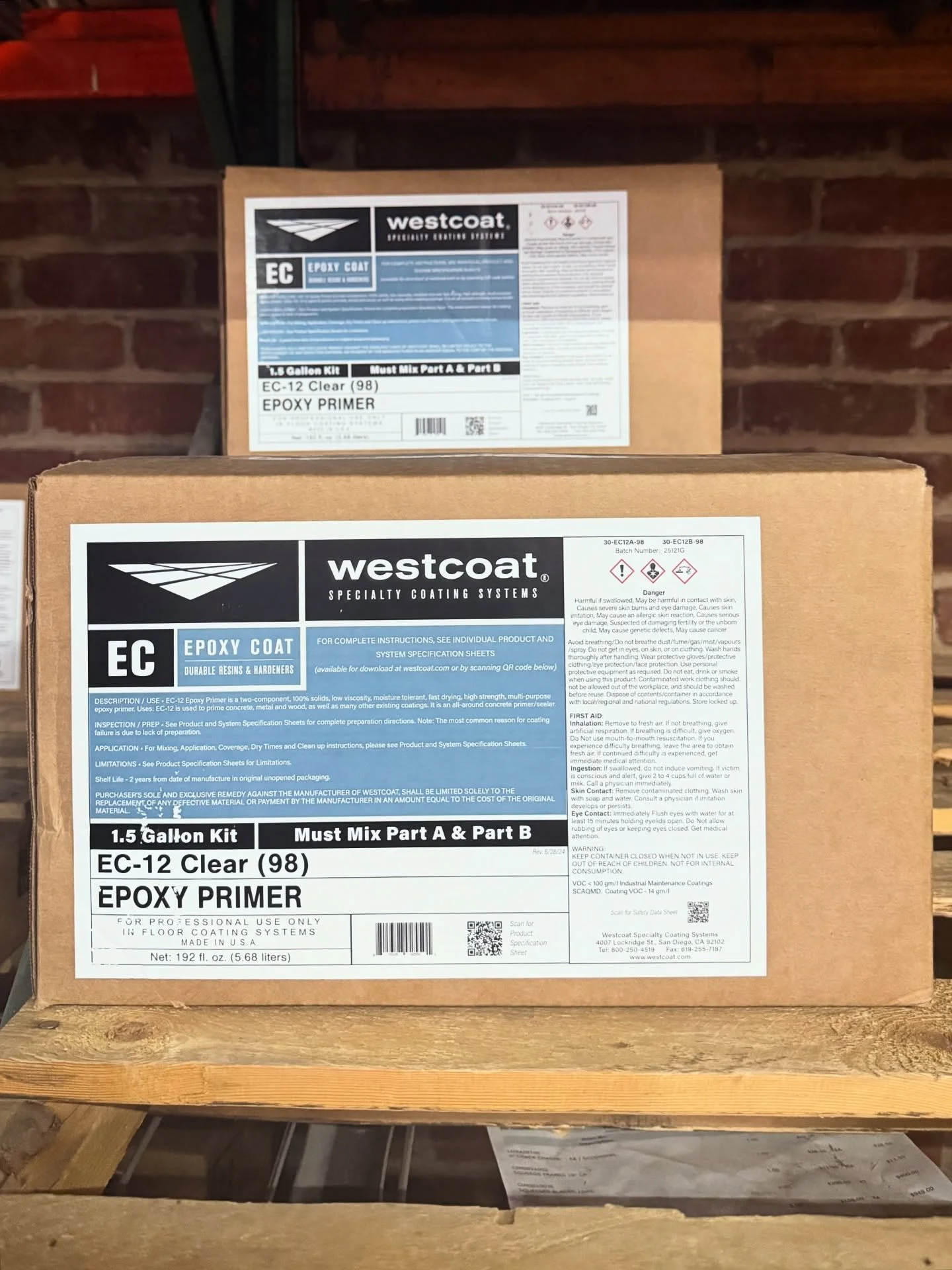 🚨 Inventory Alert! 🚨 We&rsquo;ve got @westcoat #waterproofing products in stock and ready to go! 

EC-12 Epoxy Primer
EC-34 Epoxy Topcoat
TC-60 Color Chips
EC-102 Polyaspartic

Grab yours today @thecadecorporation 💧 #Westcoat #epoxy #paintchips #l