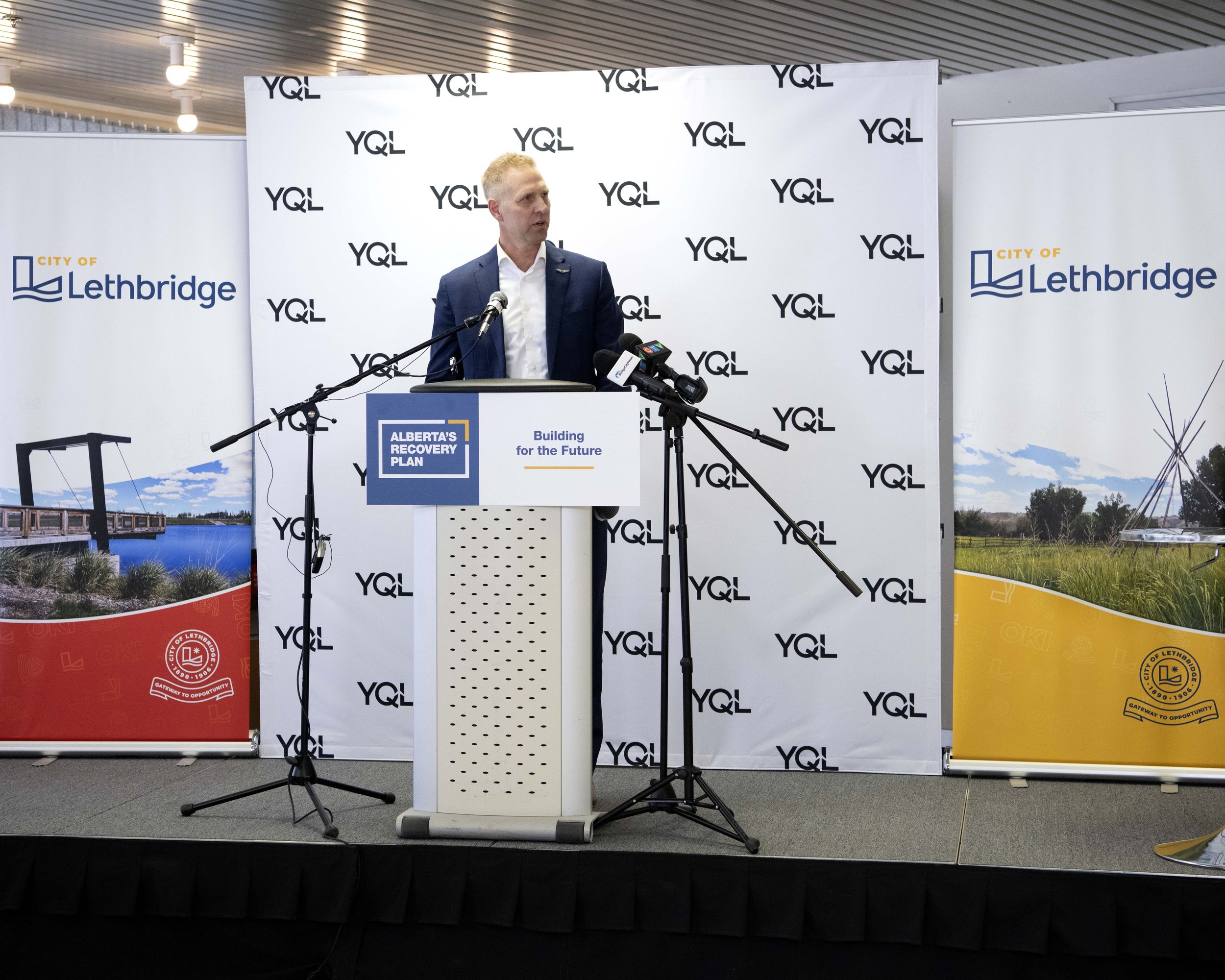 may-11-2022-lethbridge-airport-terminal-renovation-grand-opening-37274_52067523555_o.jpg