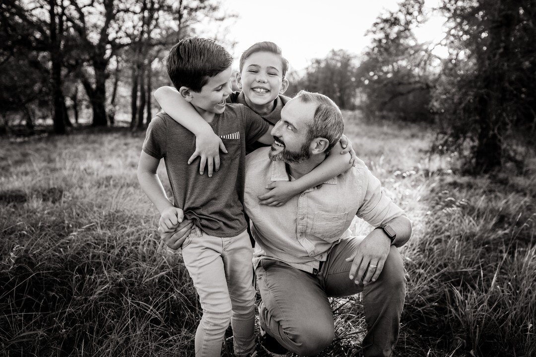 Pure joy! 🖤
.
.
.
.
.
.
#fatherandson #fortworth  #fwtx #fortworthlocal #fwlocals #fortworthphotographer #fortworthfilm #fortworthwhile #familyphotographerfortworth #fortworthlifestylephotographer #dfwlifestylephotographer #dfwphotographer #dfwfamil