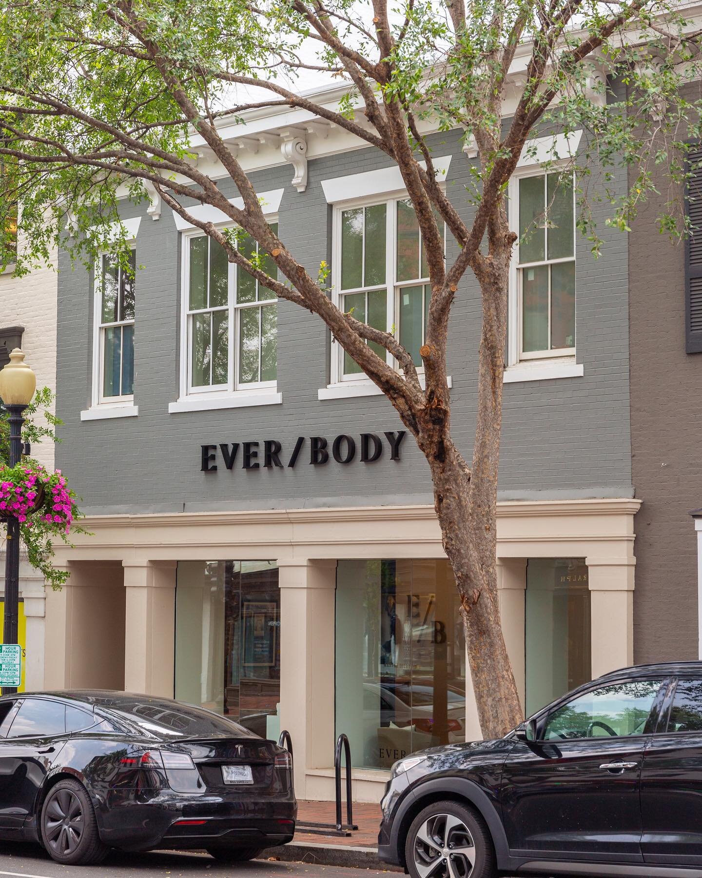 We are welcoming a new (and may we add - a very timely) summer arrival of @everbody to the neighborhood. Self care Sundays have never looked so good and (so close) to us.