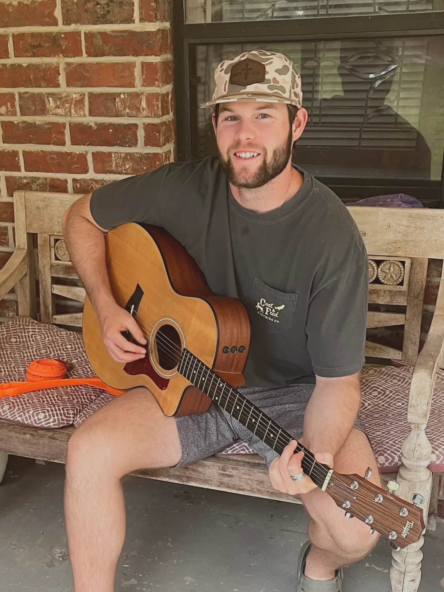 Cast & Feed merch by Mysterian.Design