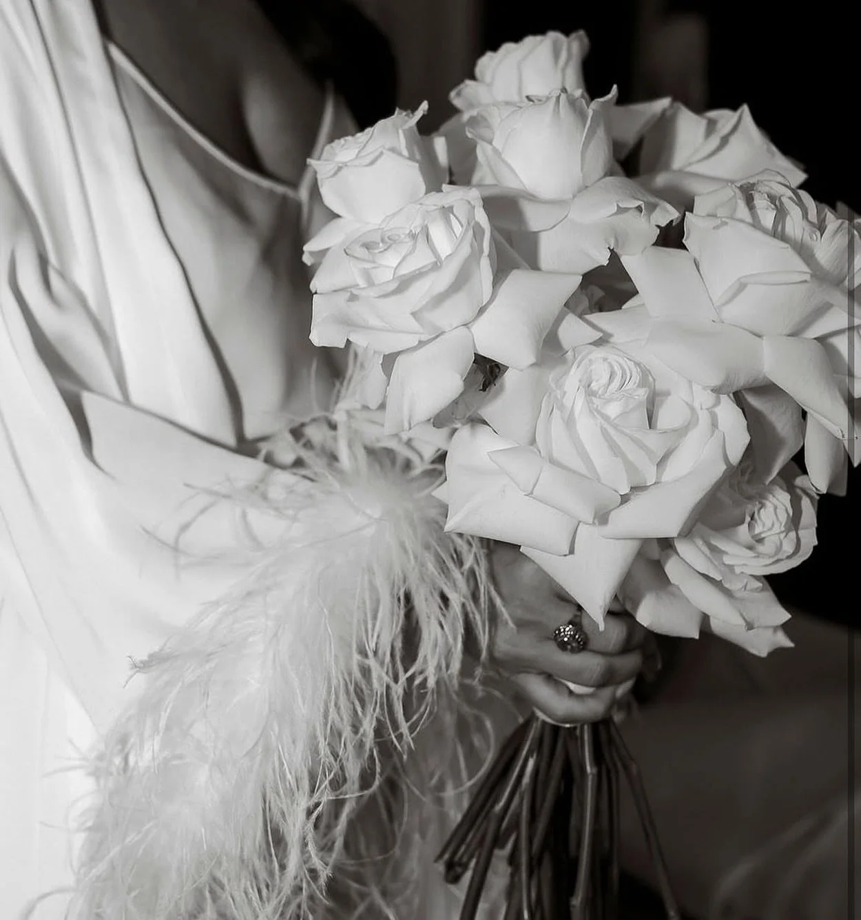 Let&rsquo;s take a moment for this bouquet 🤍
⠀⠀⠀⠀⠀⠀⠀⠀⠀
There&rsquo;s something so timeless and elegant about an all-white rose bouquet that we absolutely adore. 
⠀⠀⠀⠀⠀⠀⠀⠀⠀
Perfect for adding a touch of classic beauty to any occasion. 
⠀⠀⠀⠀⠀⠀⠀⠀⠀
Plan
