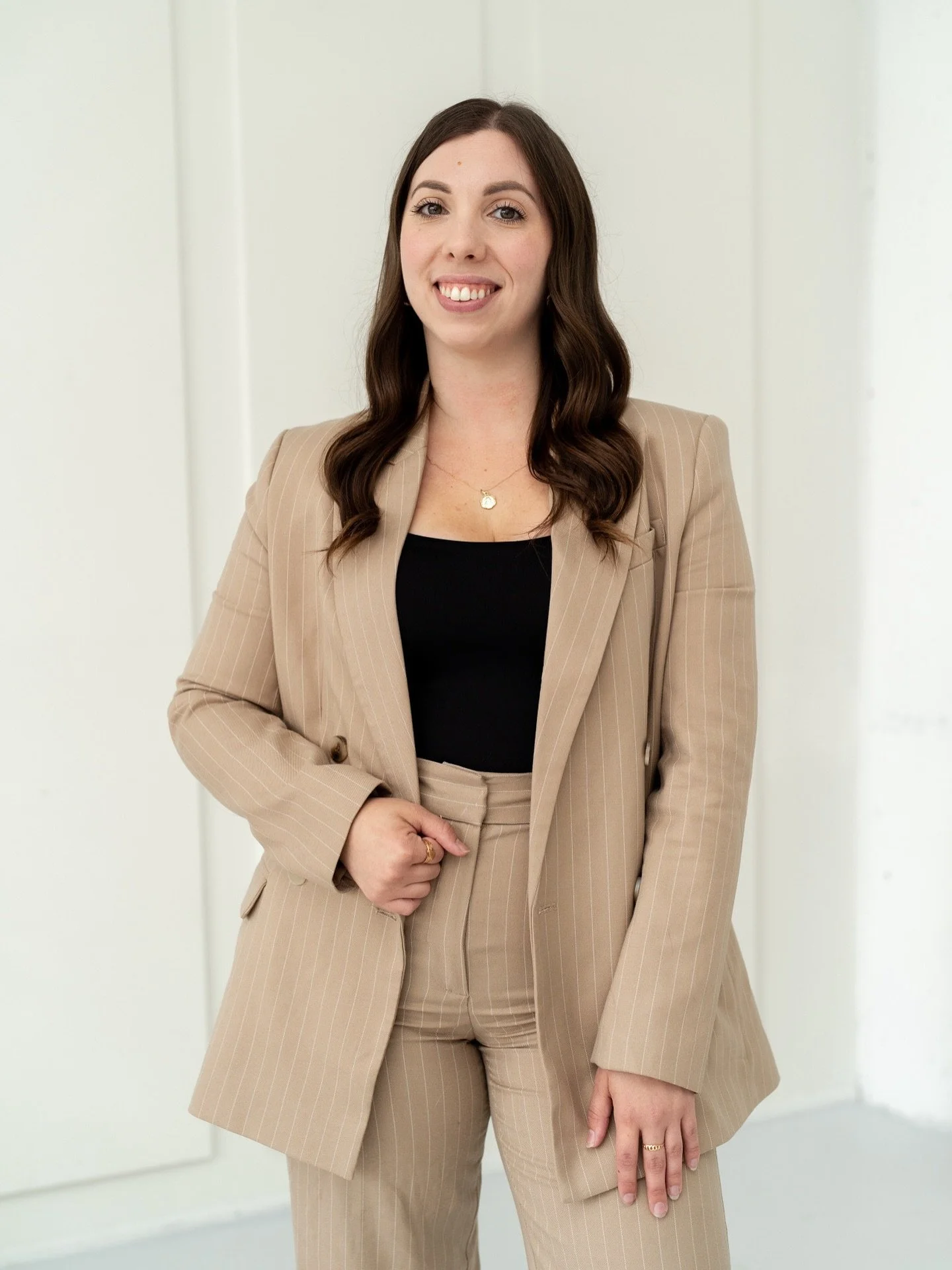 The faces behind Claudia and Co: Get to know the team 

Jessica Cabral | 𝐿𝑒𝑎𝑑 𝐶𝑜𝑜𝑟𝑑𝑖𝑛𝑎𝑡𝑜𝑟 

I&rsquo;m a Gemini, very passionate and easy-going. My love for cookies is like no other, so you might see me bring a snack to share during a m