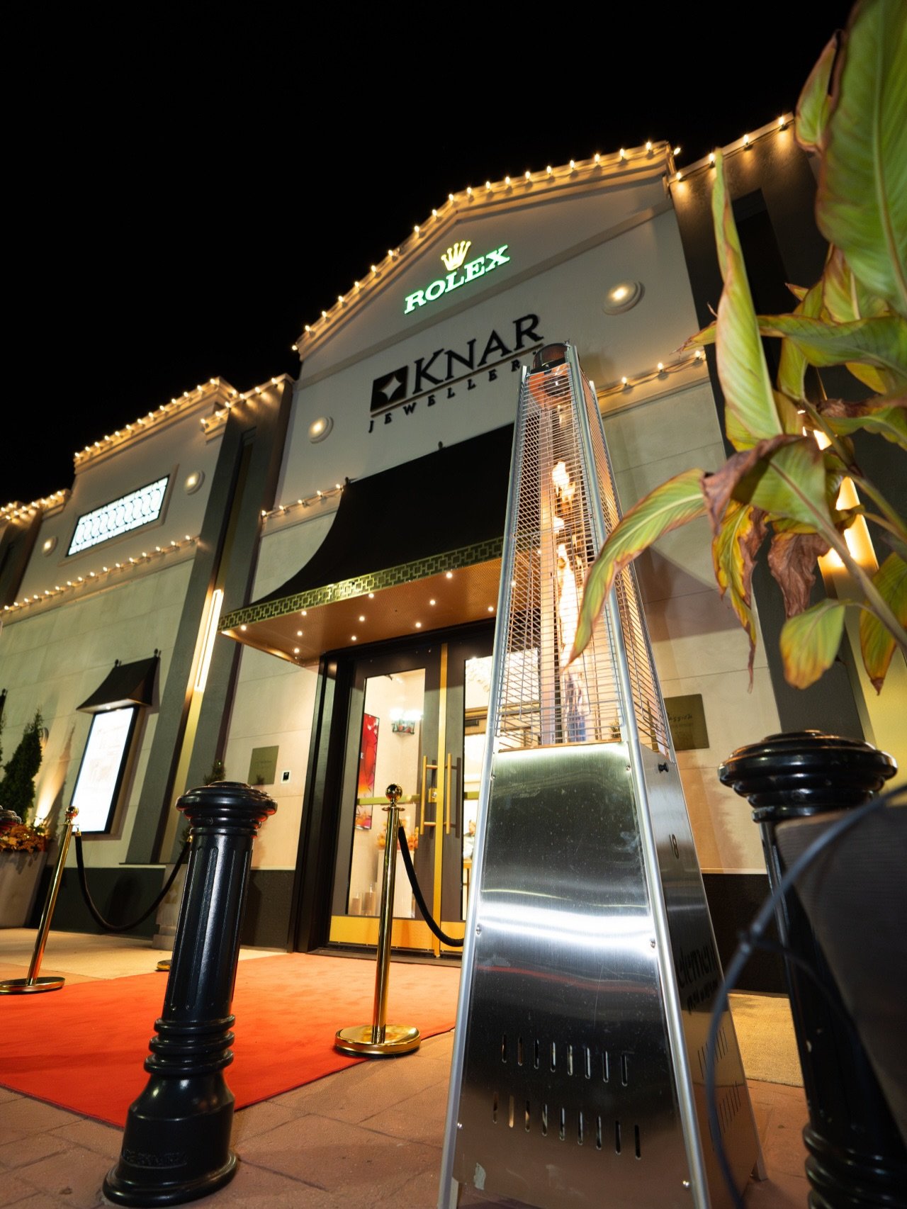 Our event with Knar Jewellery in October was incredible. 

Together, we walked into a parking lot and turned it into a luxury venue. The collaboration and teamwork made it all possible.

Here&rsquo;s what we believe: a corporate event needs to embody